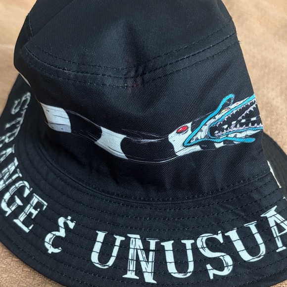 Halloween Horror Nights Beetlejuice bucket hat main image 5